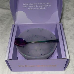 Elegant silicone Cereal Bowl and Spoon Set